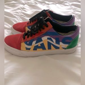 ✨VANS low top canvas sneakers✨